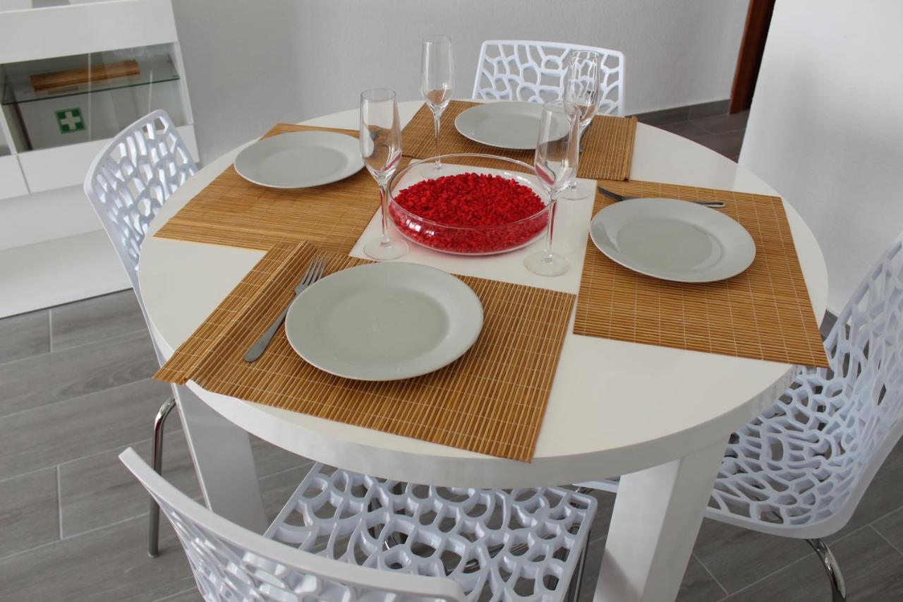 Apartamento Pueblo Quinta 贝纳尔马德纳 外观 照片