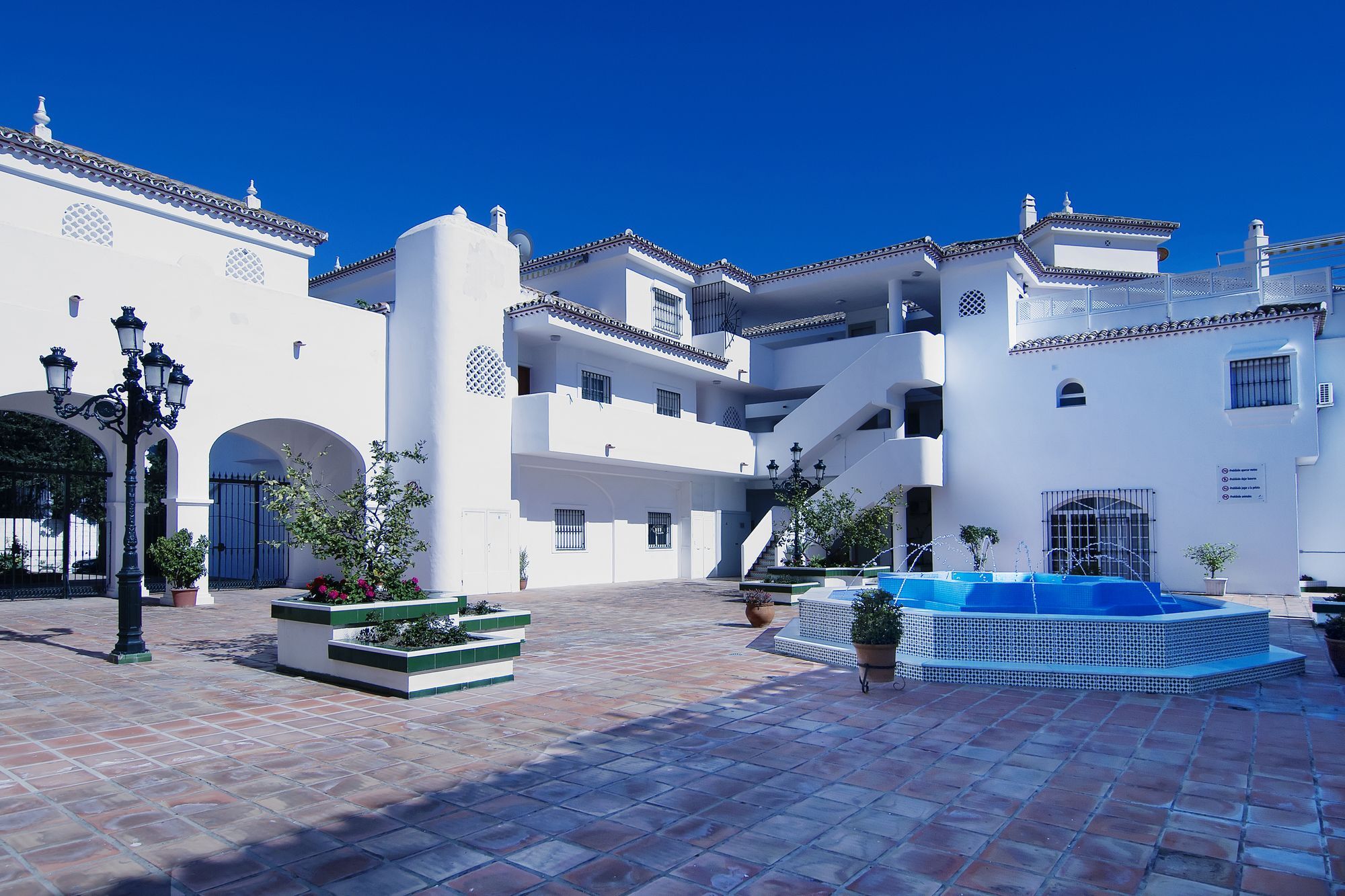Apartamento Pueblo Quinta 贝纳尔马德纳 外观 照片