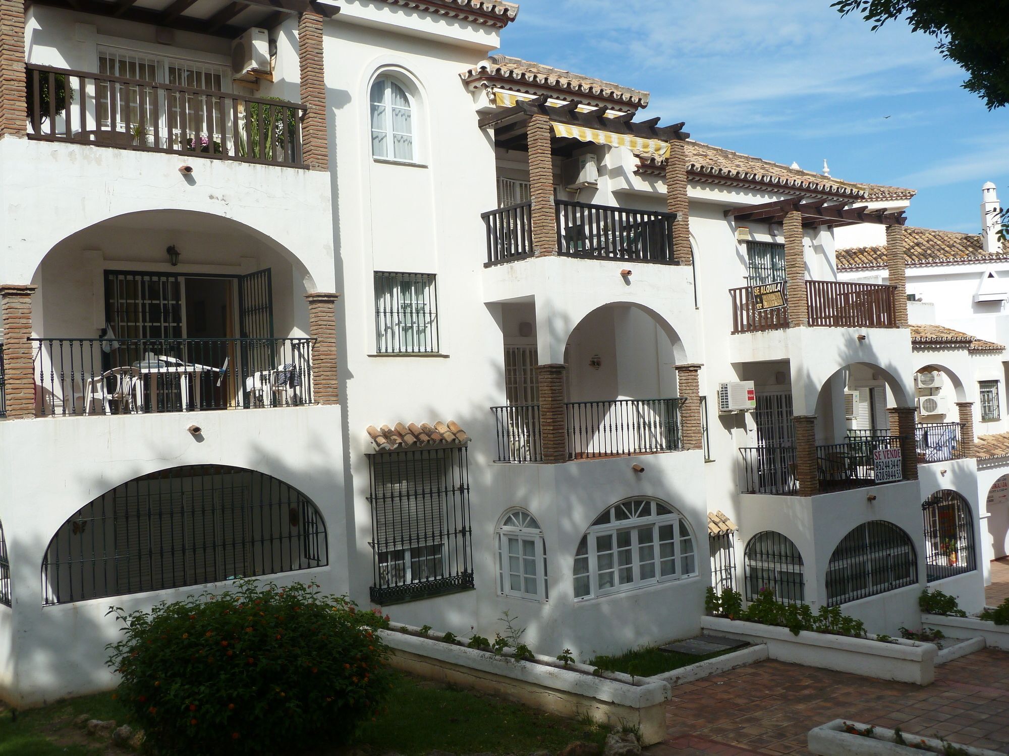 Apartamento Pueblo Quinta 贝纳尔马德纳 外观 照片